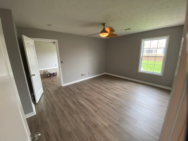 Building Photo - 4821 Wembley Way