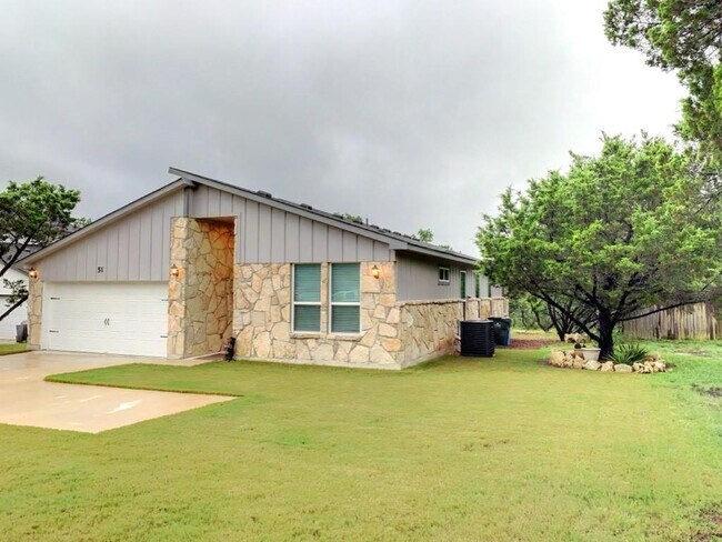 Building Photo - 51 Champions Cir