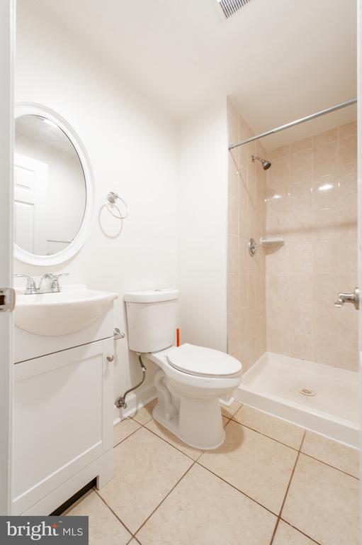 Building Photo - 1709 Dogwood Dr