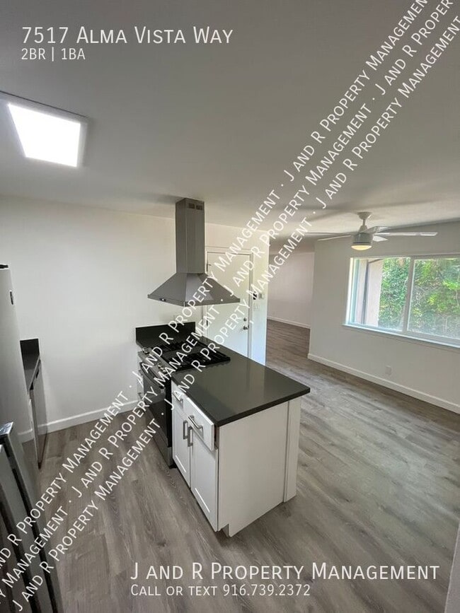Building Photo - 7517 Alma Vista Wy