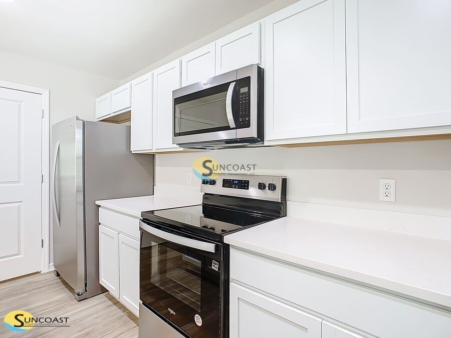 Building Photo - 3821 SW 43rd Ct