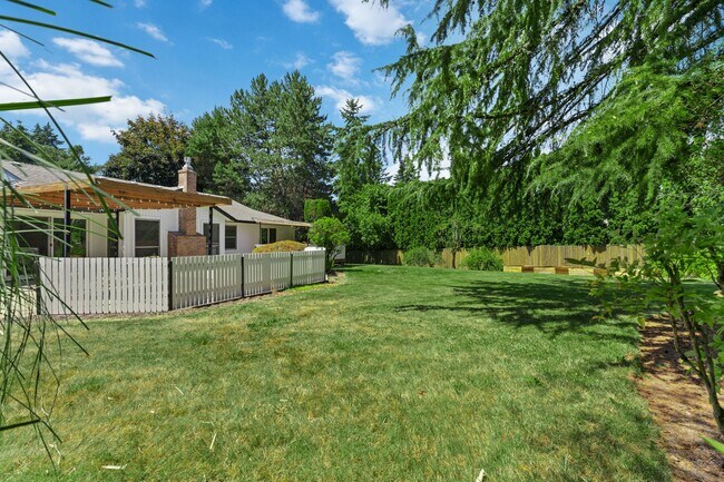 Building Photo - Stylish 3BR Beaverton Ranch w/ RV Parking & Hot Tub