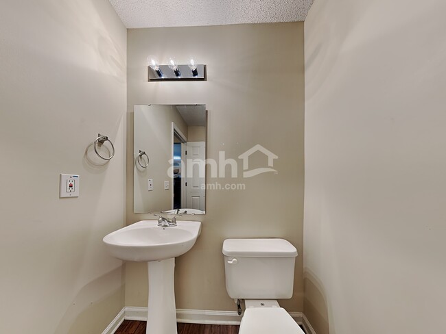 Building Photo - 1022 Deerberry Rd