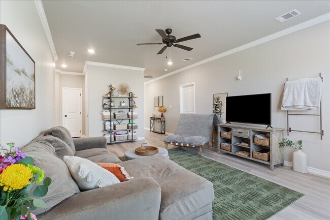 Building Photo - 2120 Blackhawk Lp