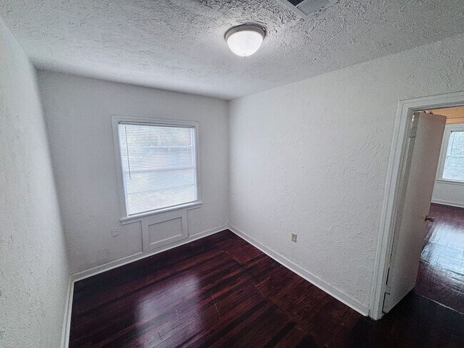 Building Photo - 239 Mason Blvd