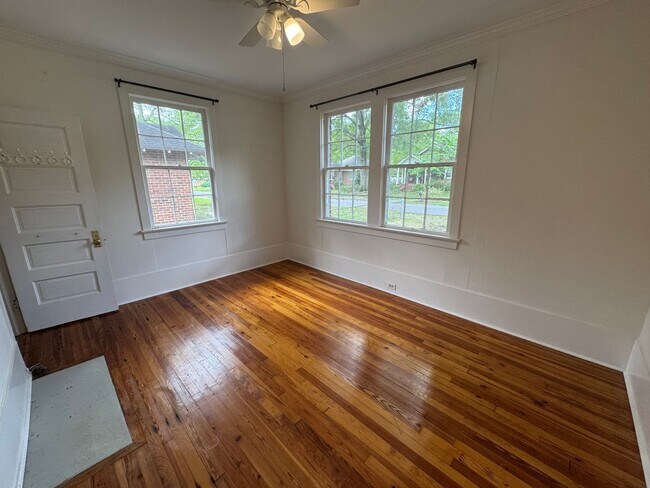 Building Photo - Updated 2/1 Brick House in Celanese- $1,395