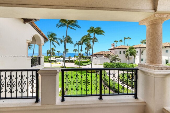 Building Photo - 15723 Fisher Island Dr