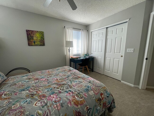 Building Photo - $0 DEPOSIT OPTION. 4 BEDROOM 3 BATHROOM HI...