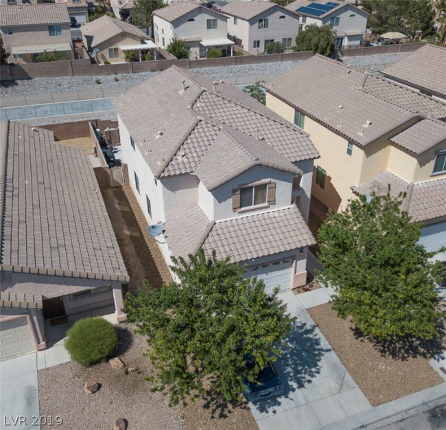 Building Photo - 9644 Swaying Trees Dr