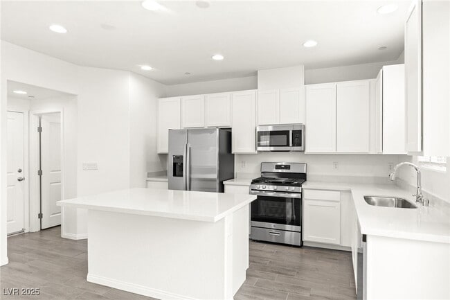 Building Photo - 10146 Glen Aulin St