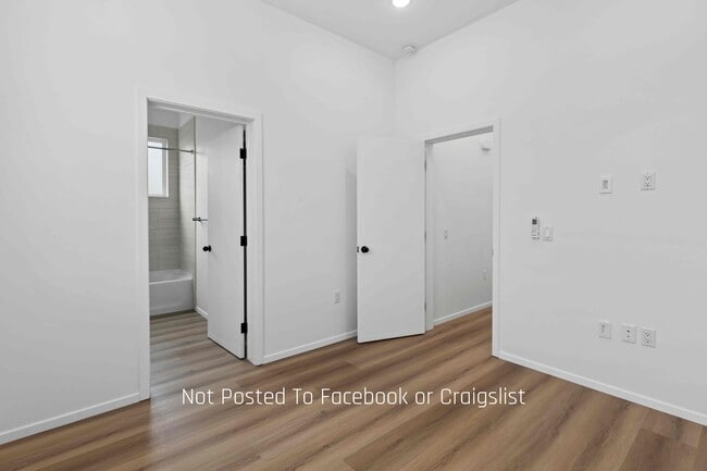 Building Photo - 2850 Nye St