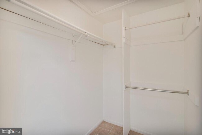 Building Photo - 13920 Wagon Way