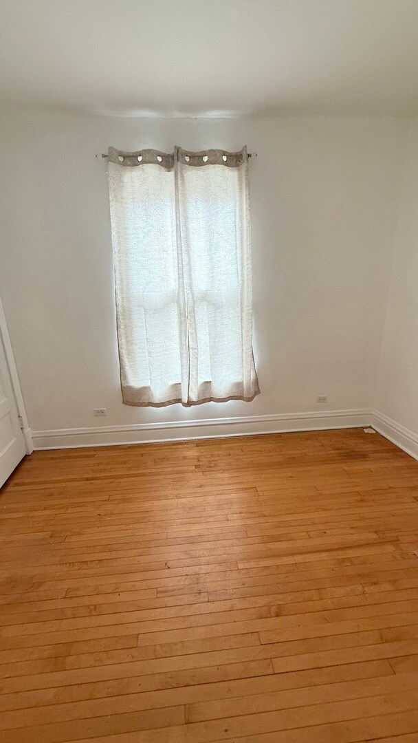 Building Photo - 3137 W 42nd St
