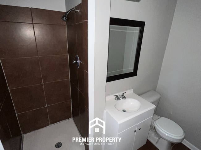 Building Photo - 1508 E.Raines Rd