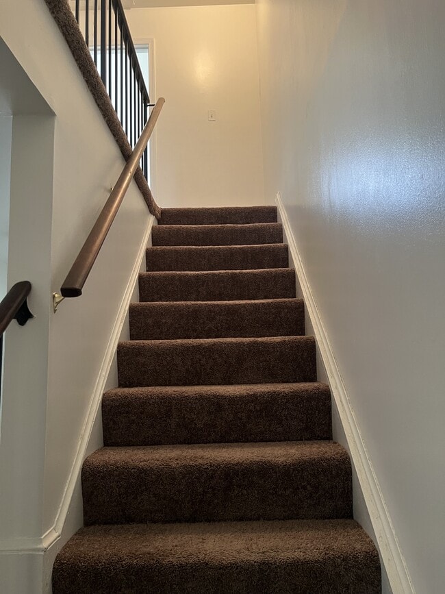 Building Photo - 5827 Suitland Rd