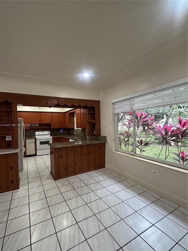 Building Photo - 3100 SW 97th Ave