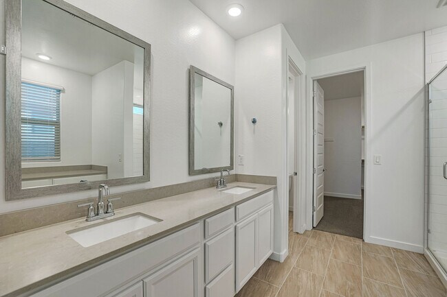 Building Photo - 12881 N 145th Dr