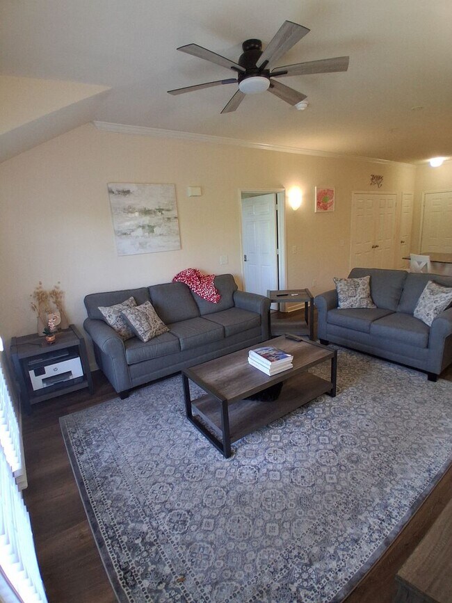 Building Photo - Midtown Village 2 Bed 2 Bath Condo! Available July!