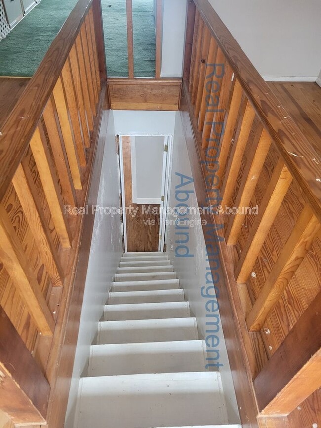 Building Photo - 1415 S New Haven Ave