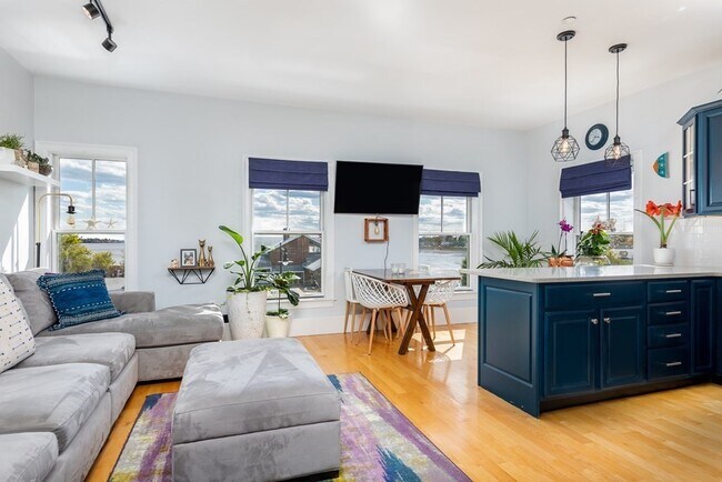 Building Photo - 168 Humphrey St