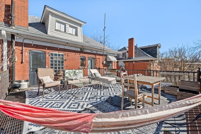 Building Photo - 1BR in Cheesman Park | Utilities Included | Balcony & Backyard Access