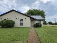 Building Photo - Two Bedroom MISD Duplex