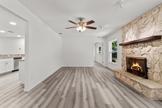 Building Photo - 1255 S Estate Point