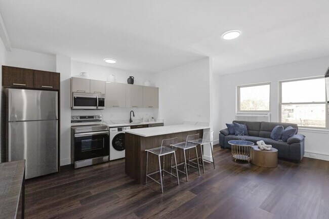 Primary Photo - 0 bedroom in Chicago IL 60660