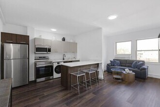 Building Photo - 1 bedroom in Chicago IL 60660