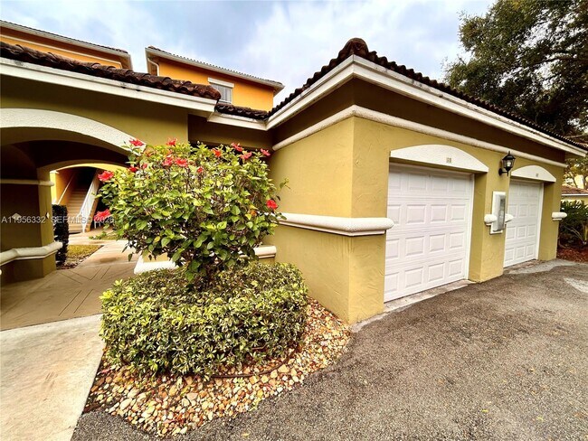 Building Photo - 5050 Fairways Cir