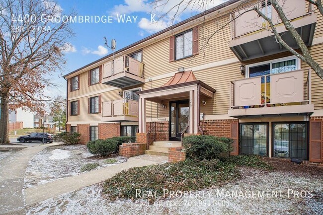 Primary Photo - Updated 2-bedroom, 2-bath condo in Alexandria