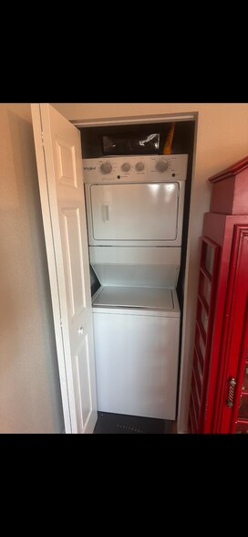 Building Photo - 7436 E Chaparral Rd