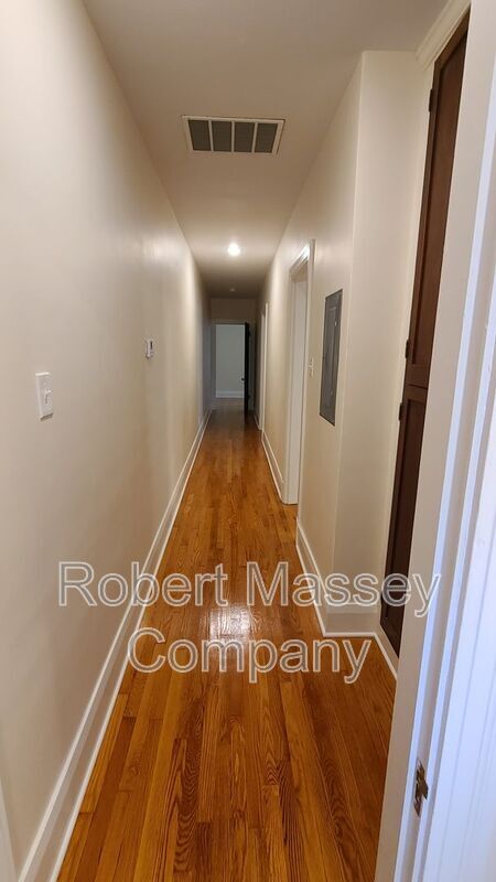 Building Photo - 333 S Peterson Ave