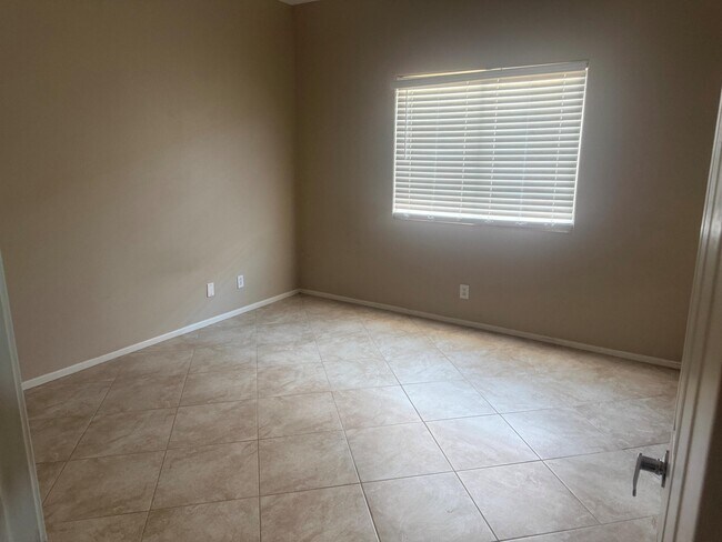 Building Photo - 79531 Dandelion Dr