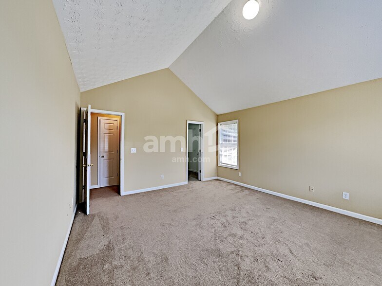 Building Photo - 1305 Carlysle Park Dr
