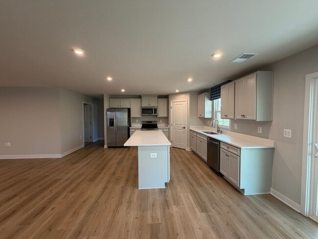 Building Photo - 80 White Sands Blvd