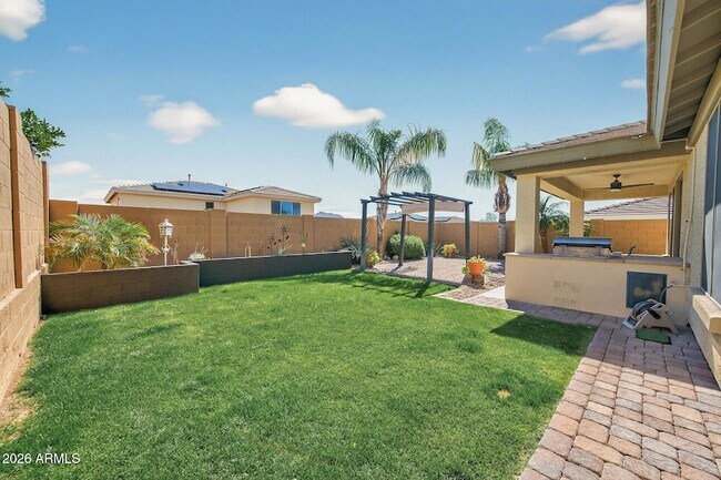 Building Photo - 7135 W Desert Mirage Dr