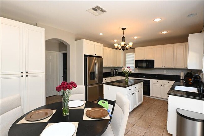 Building Photo - 930 Prism Dr