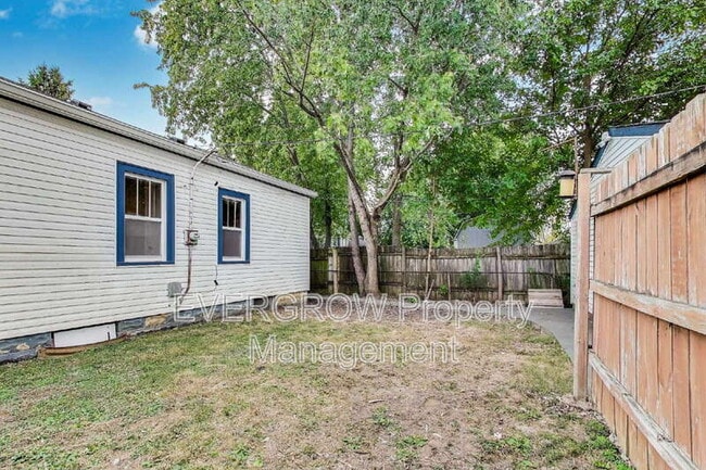 Building Photo - 5244 E 10th St