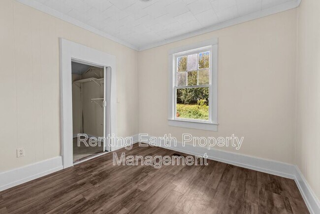 Building Photo - 4632 Ave U