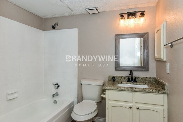 Building Photo - 108 Mapleridge Dr