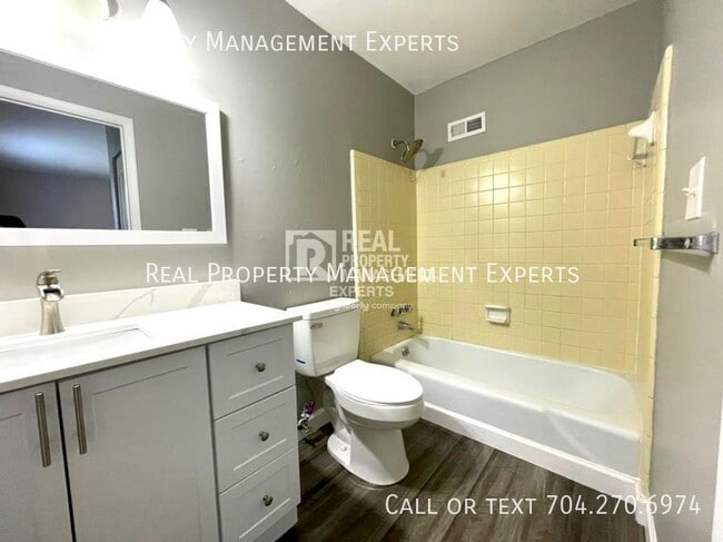 Building Photo - 9135 Spyglass Pl