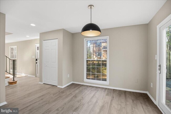 Building Photo - 1501 Chatham Colony Ct