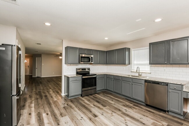 Building Photo - 9104 Old Clydesdale Dr