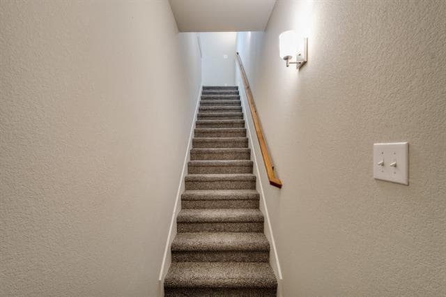 Building Photo - 750 Fallow Dr