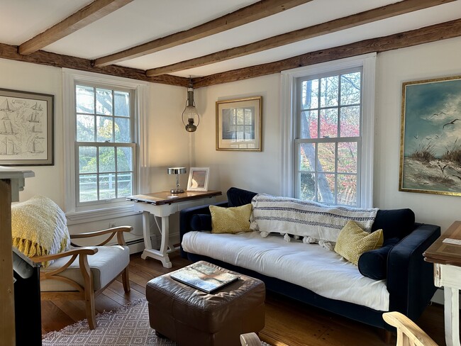 Building Photo - 43 Pennywise Ln