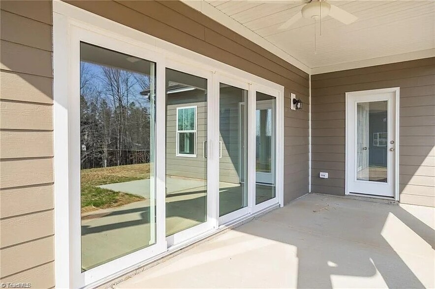 Building Photo - 1675 Ashmead Ln