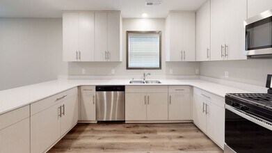 Building Photo - 864 18th Ave SE