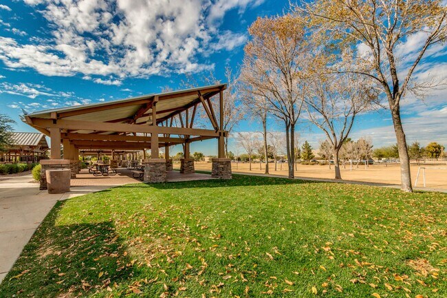 Building Photo - Gorgeous 3 bed/2 bath in Power Ranch!
