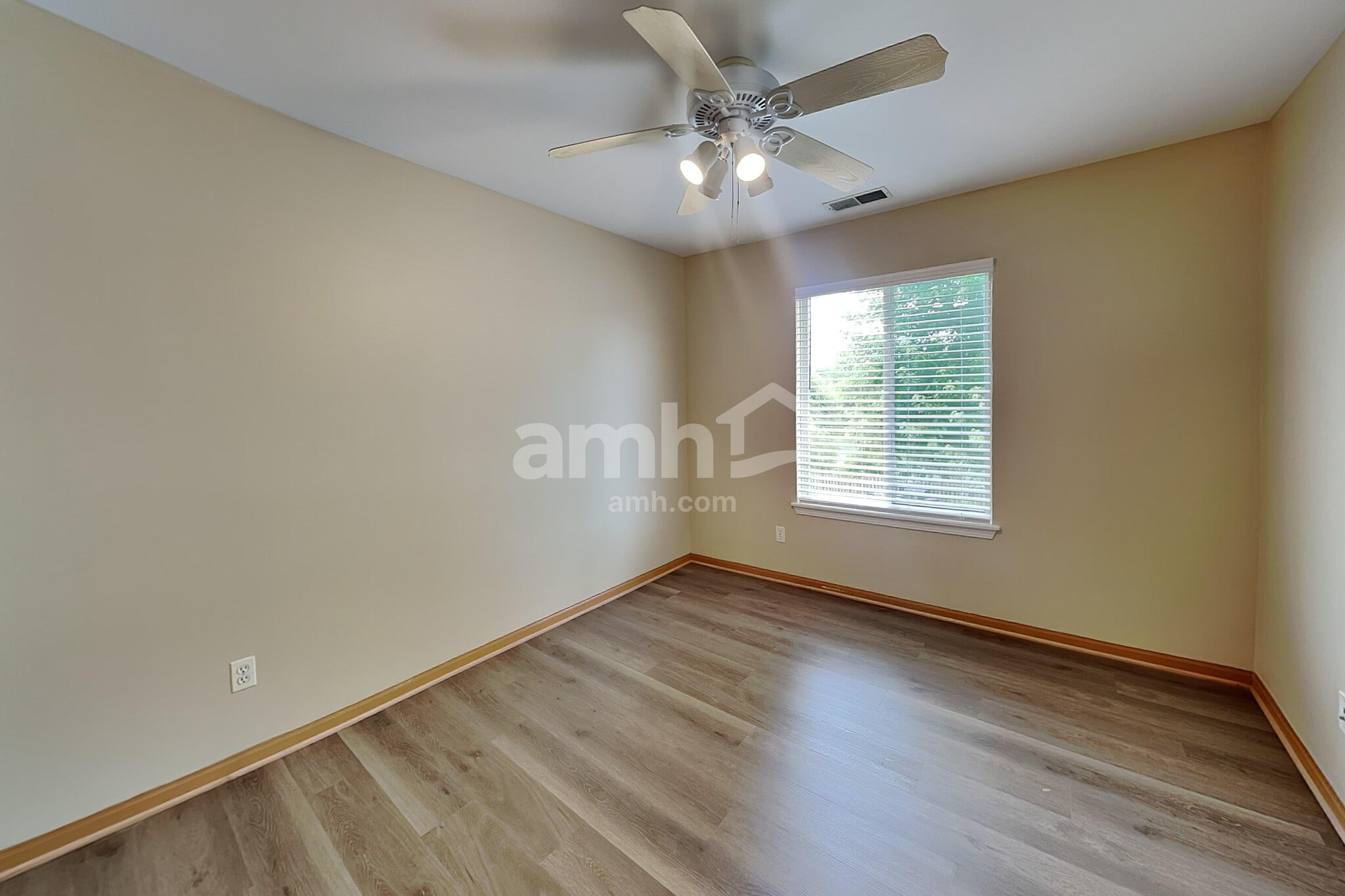 Building Photo - 14233 S Hillsdale Ct